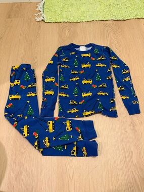 Hanna Andersson construction vehicle long john pajama set size 6-7